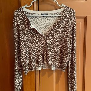 George Cheetah print long sleeve button crop top